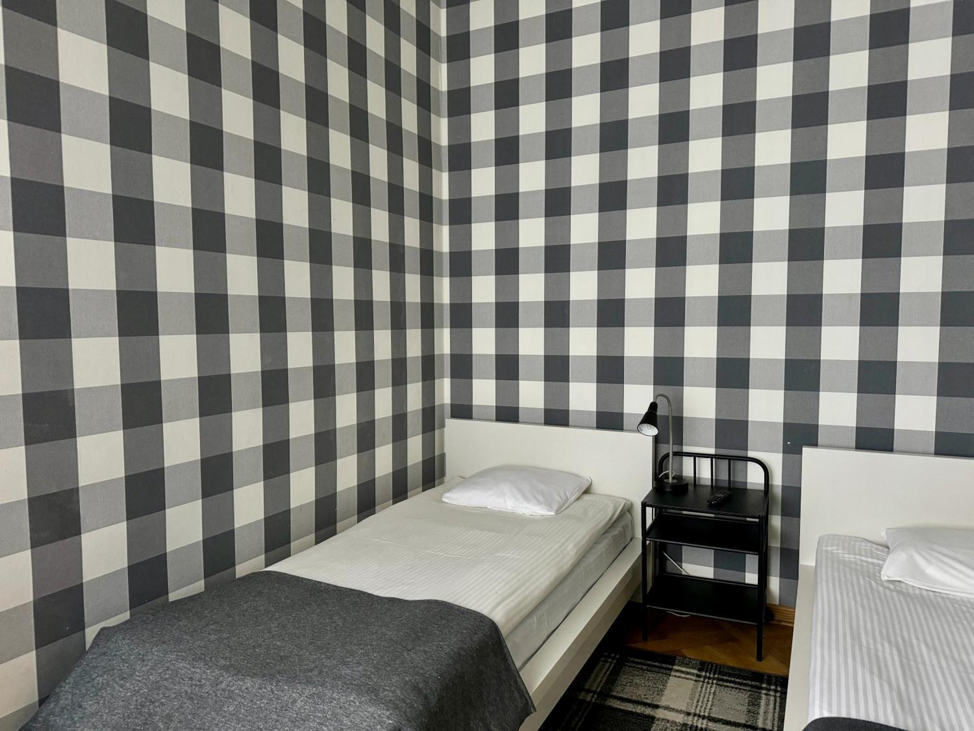 Hostal Cent *
